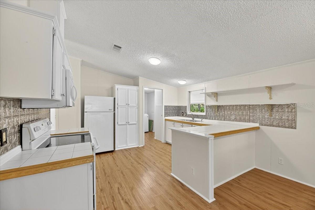 Image 31 of 74 For 6211 Woodale Drive