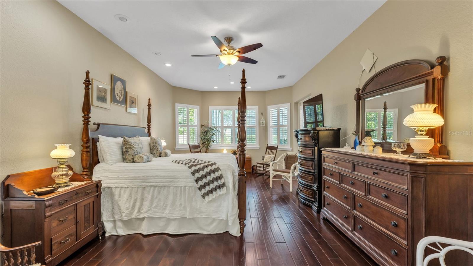 Image 26 of 85 For 237 Mclean Point