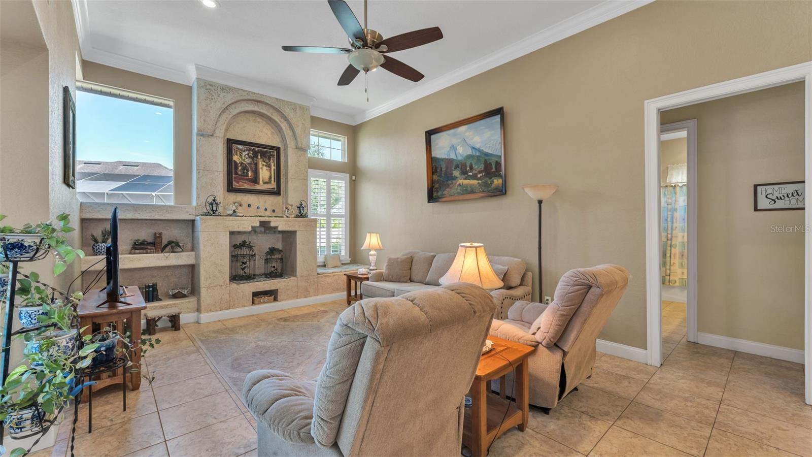 Image 36 of 85 For 237 Mclean Point