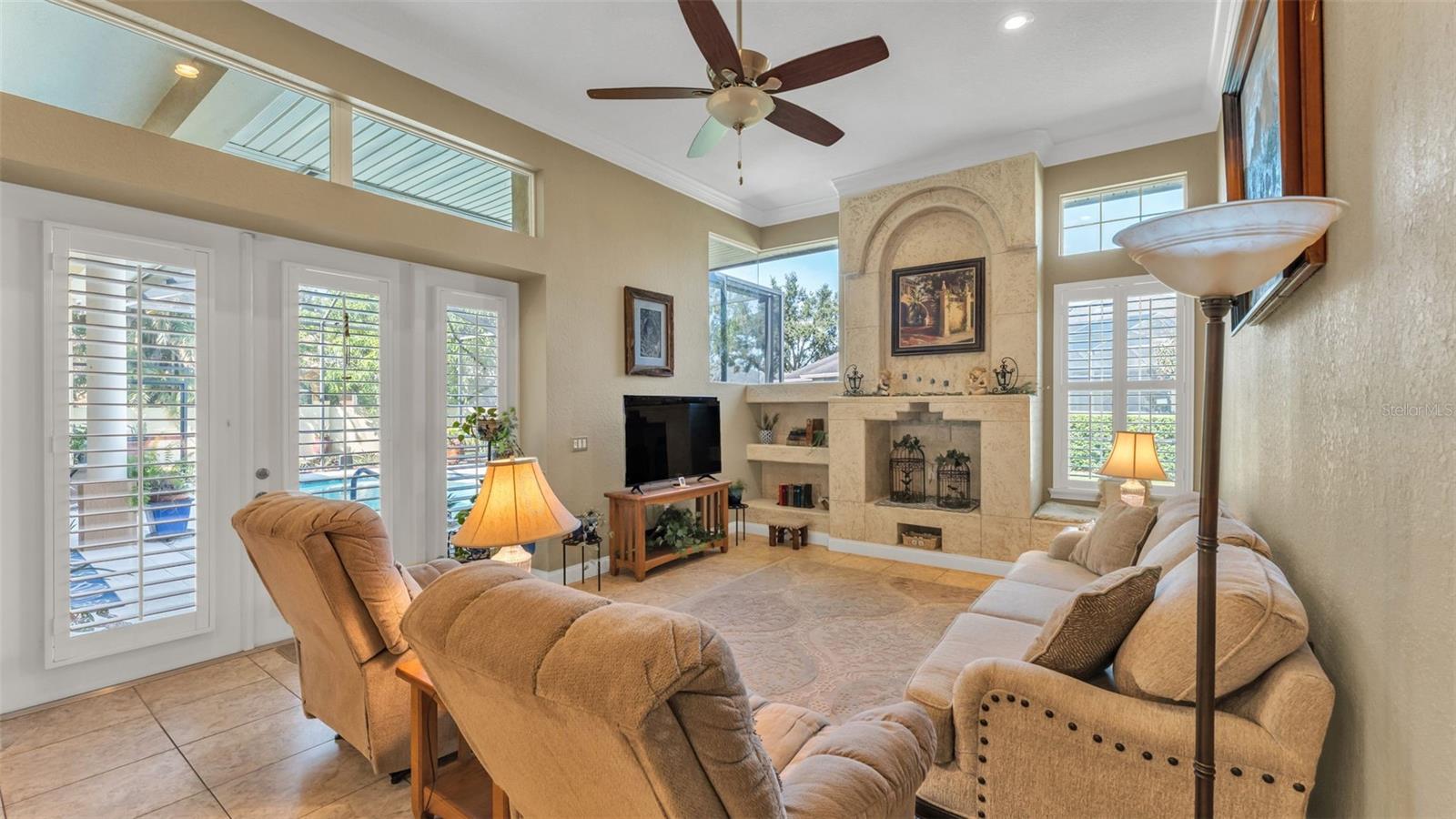 Image 38 of 85 For 237 Mclean Point