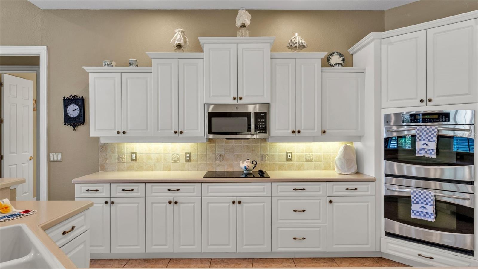 Image 45 of 85 For 237 Mclean Point