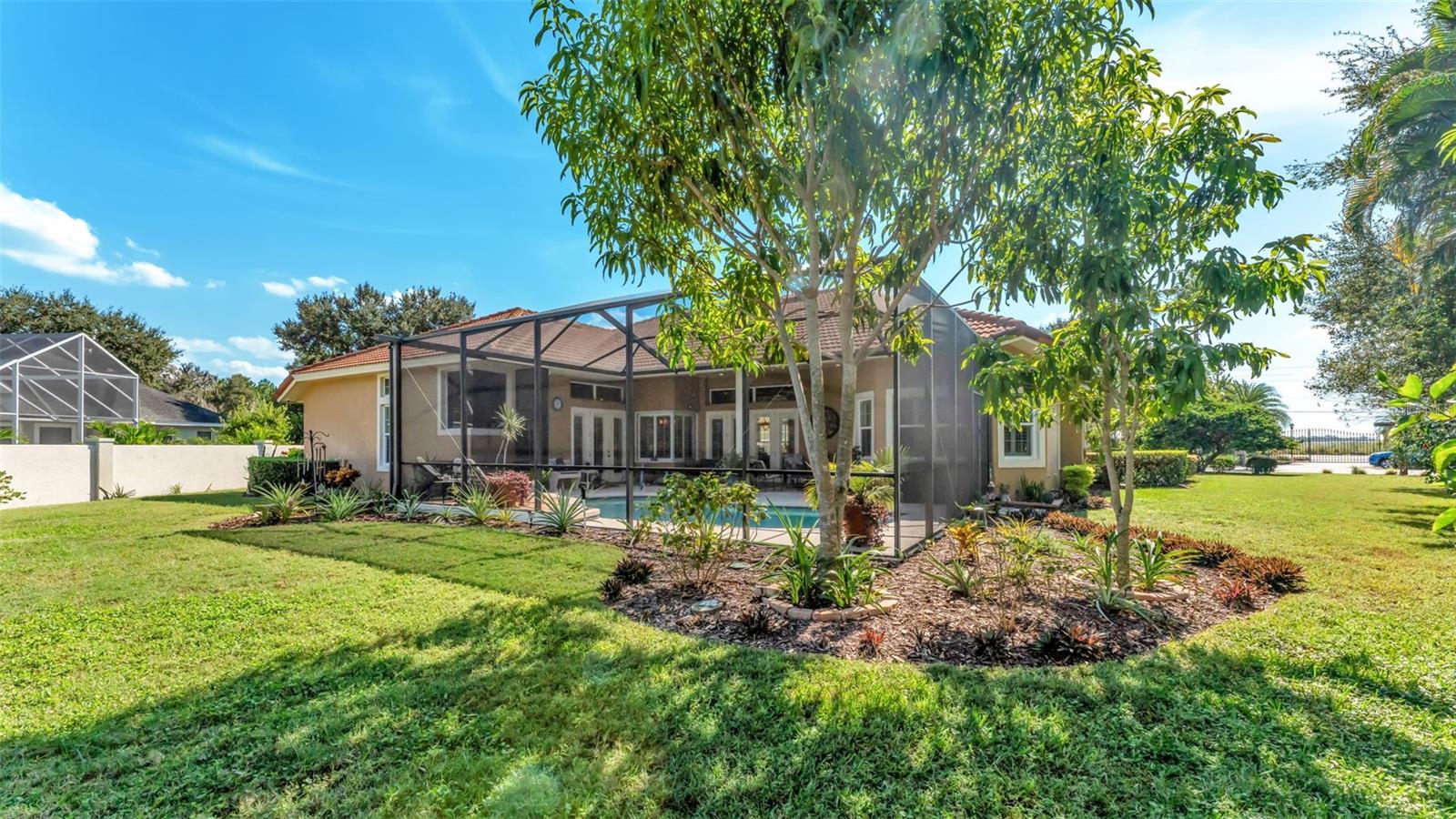 Image 7 of 85 For 237 Mclean Point