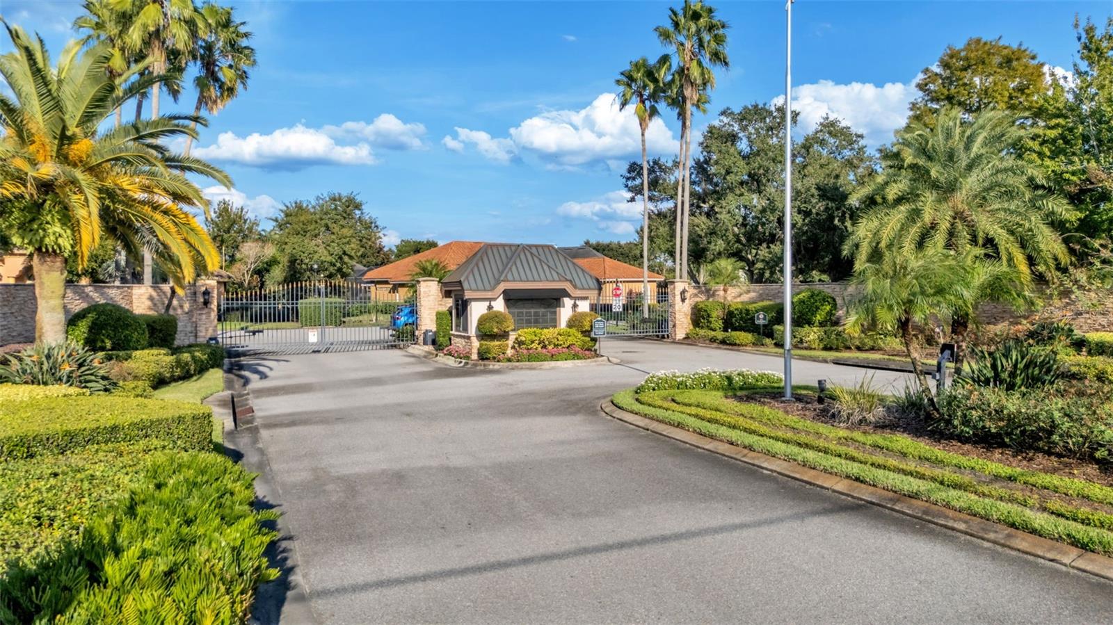 Image 75 of 85 For 237 Mclean Point