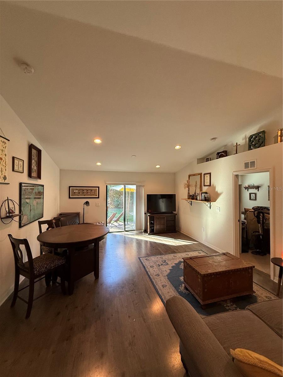 Image 16 of 24 For 1841 Wallace Manor Lane