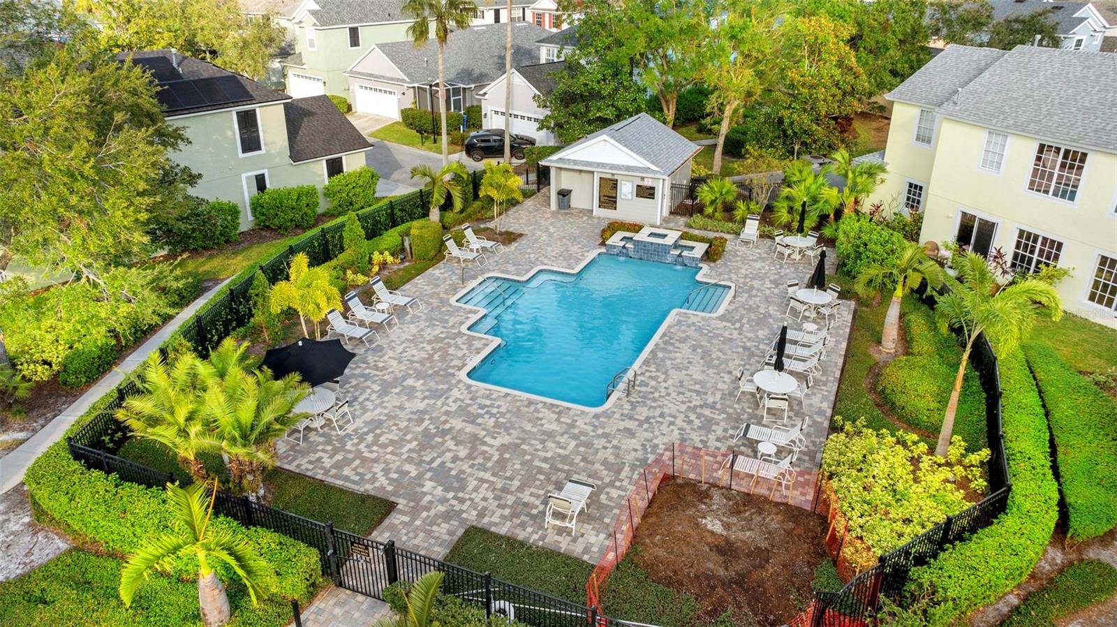 Image 15 of 22 For 10806 Spring Mountain Place