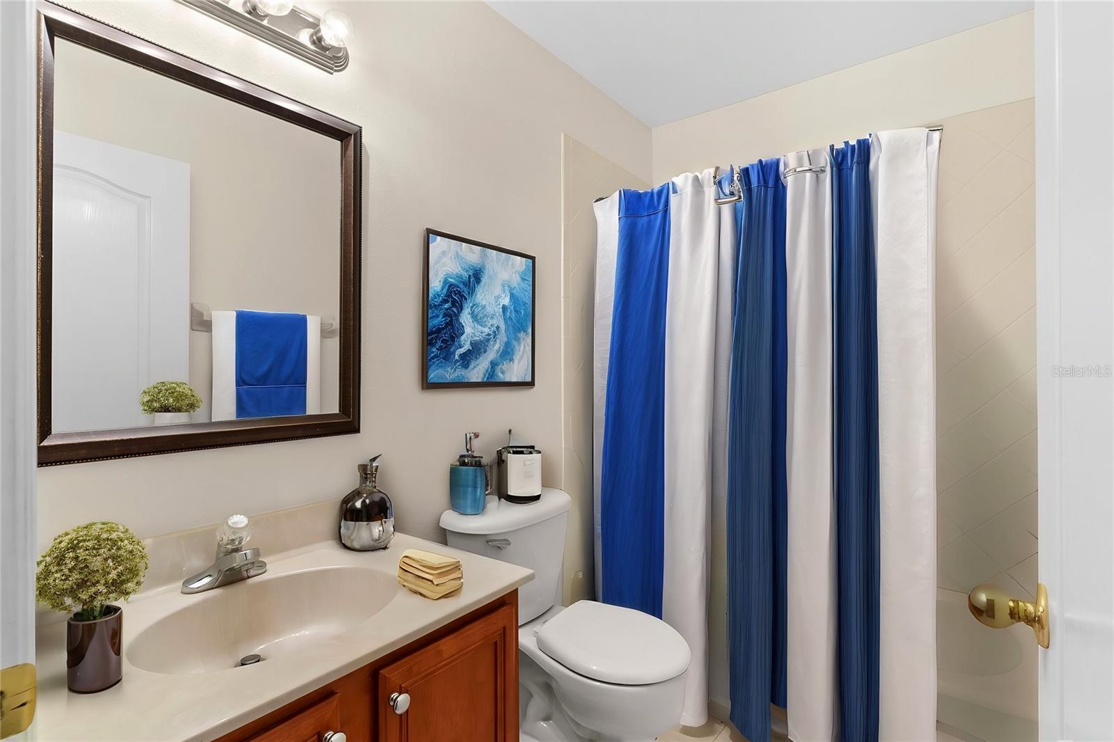 Image 6 of 22 For 10806 Spring Mountain Place