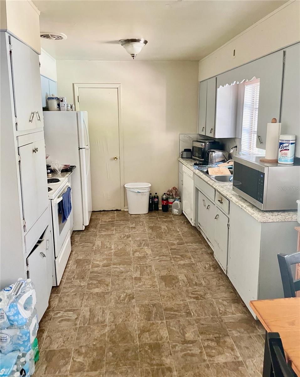 Image 6 of 16 For 917 Bonnie Drive