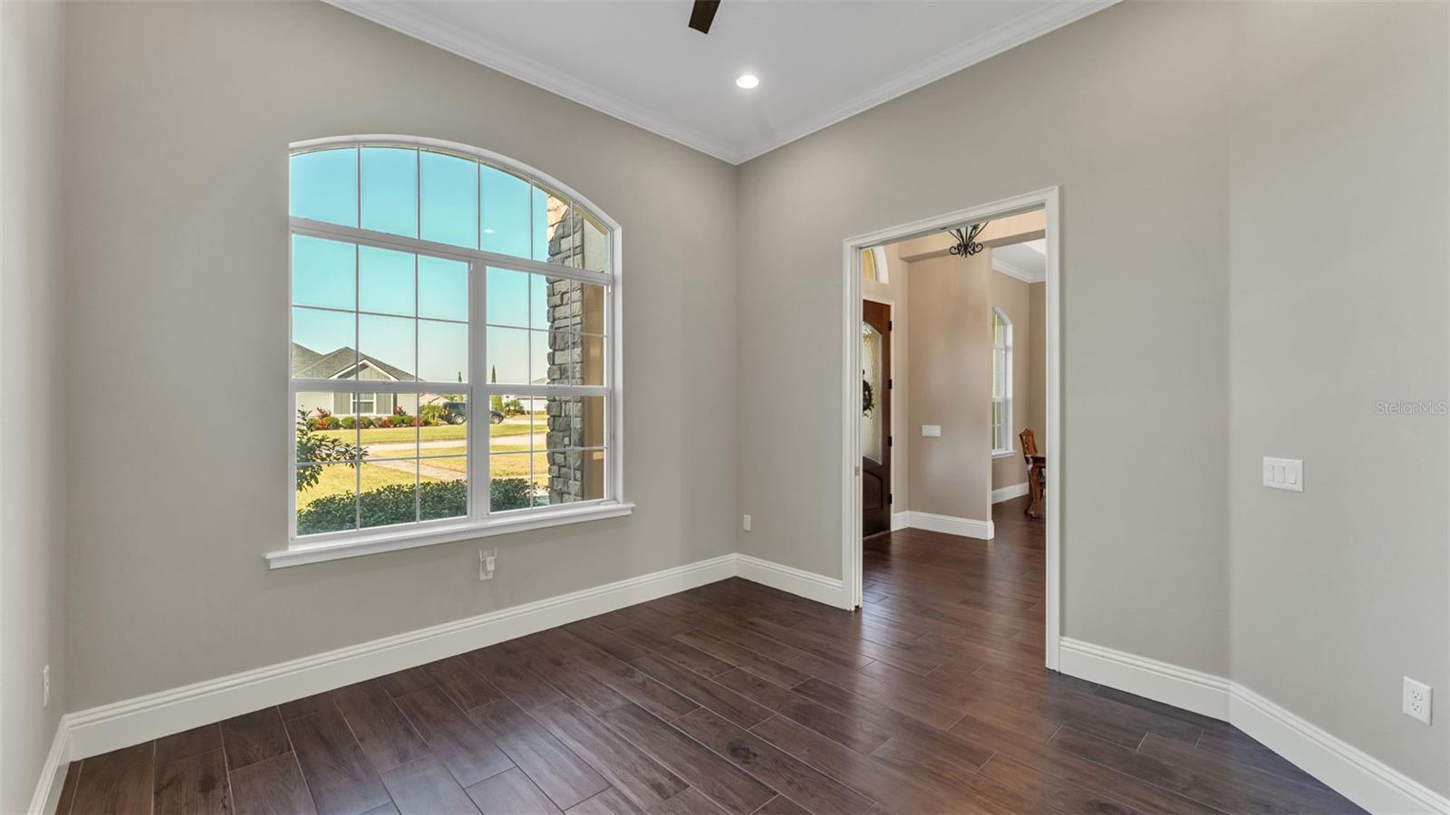 Image 16 of 57 For 6553 Heritage Park Place