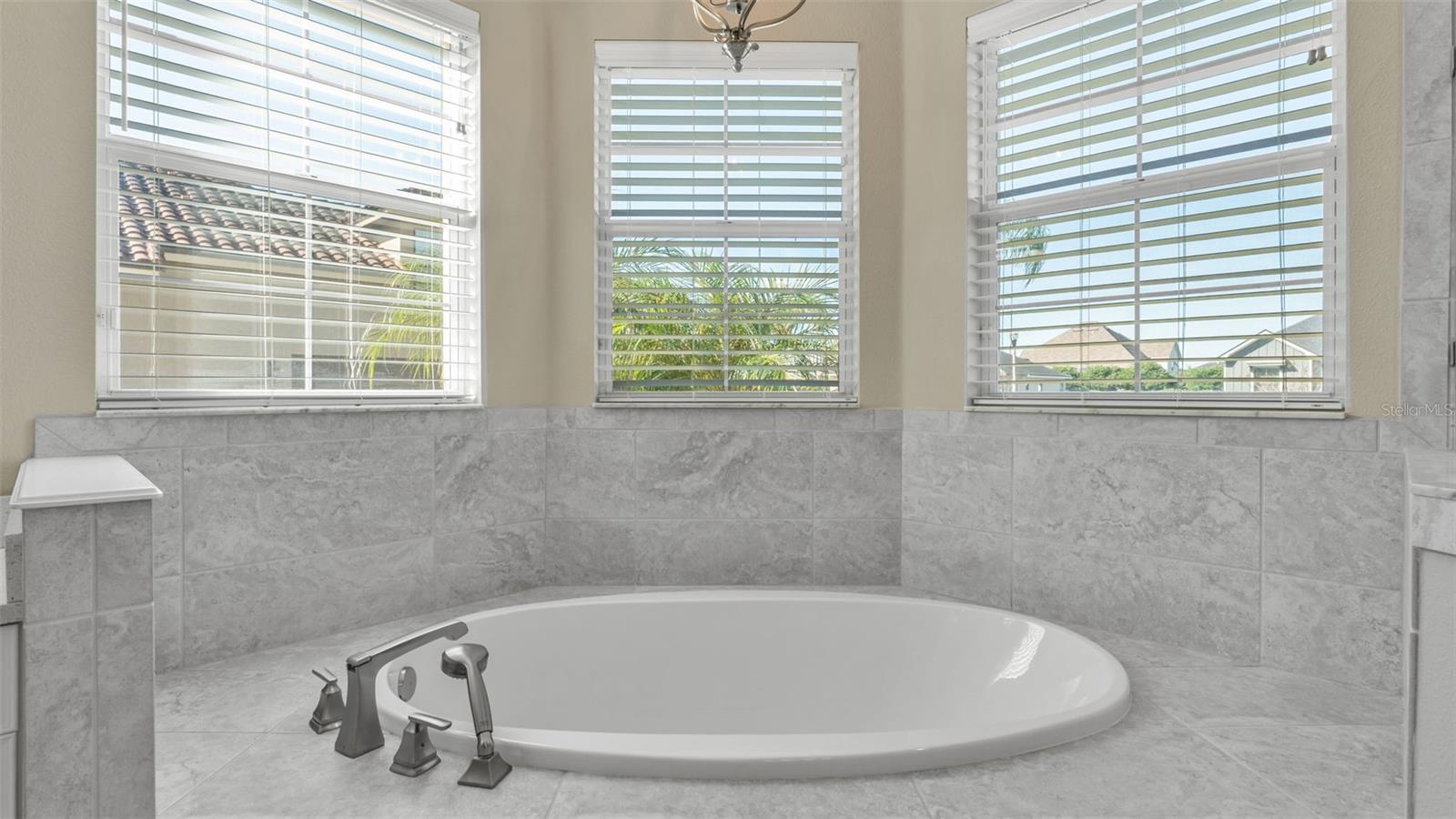 Image 23 of 57 For 6553 Heritage Park Place