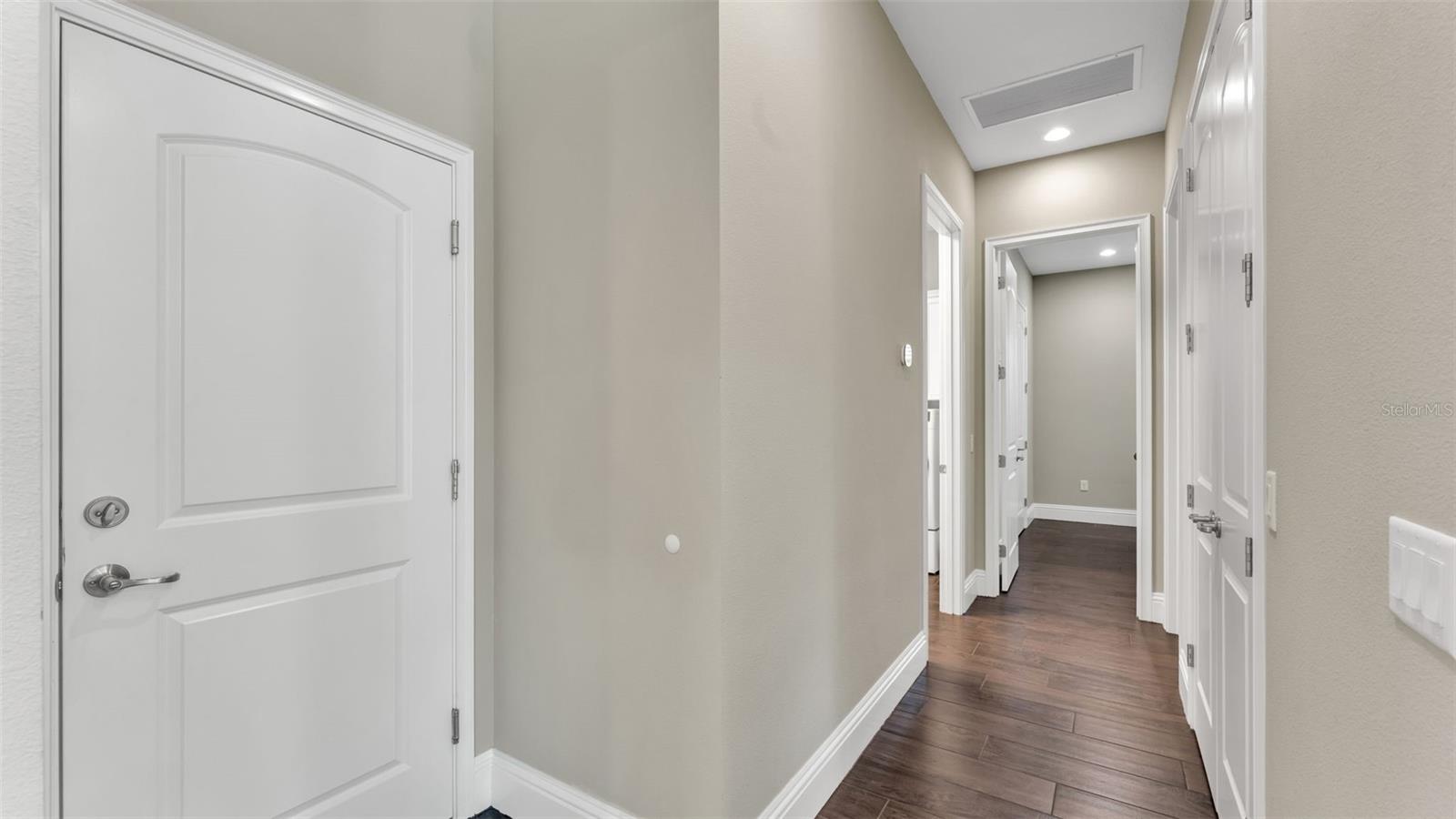 Image 28 of 57 For 6553 Heritage Park Place