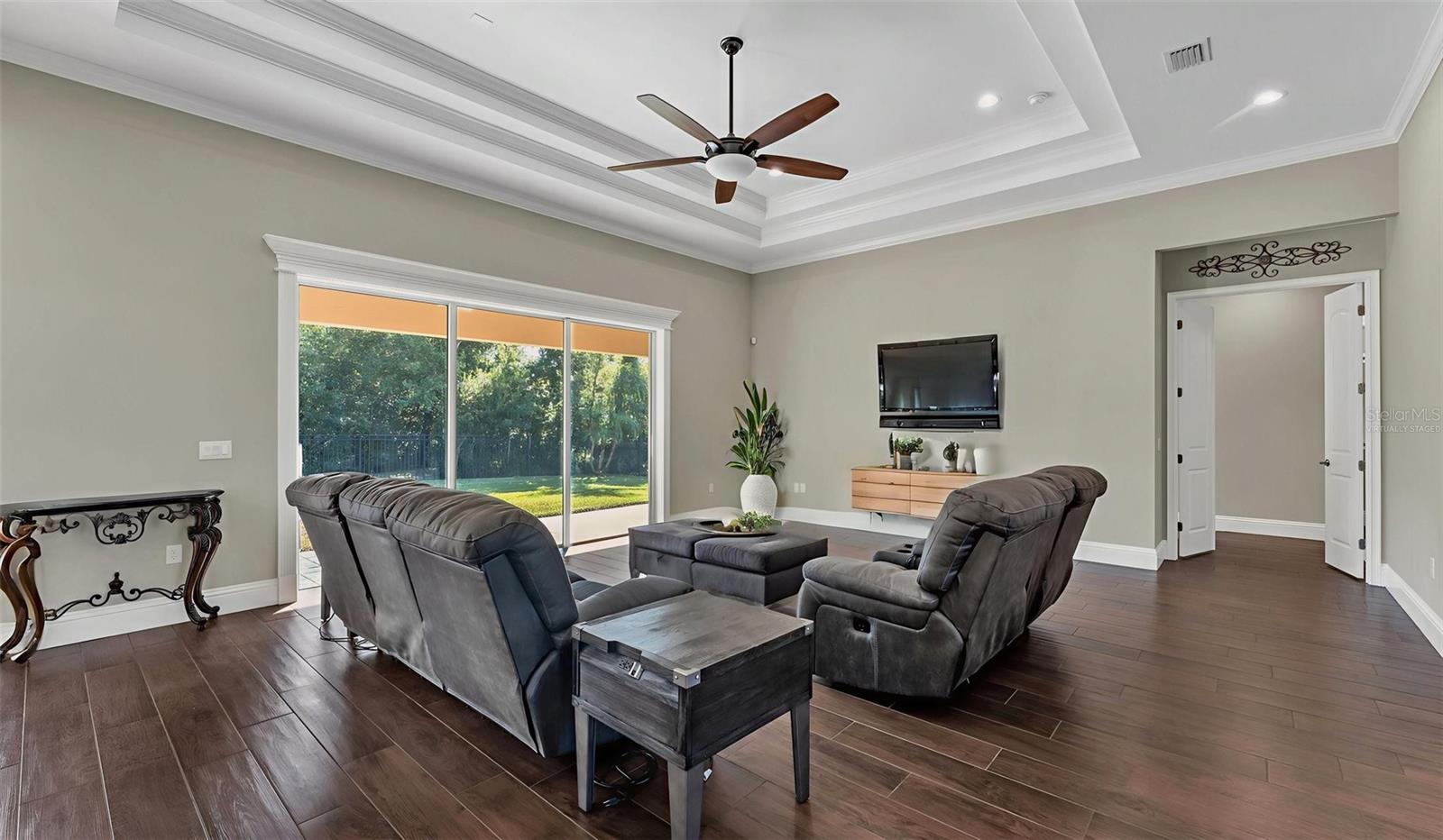 Image 3 of 57 For 6553 Heritage Park Place