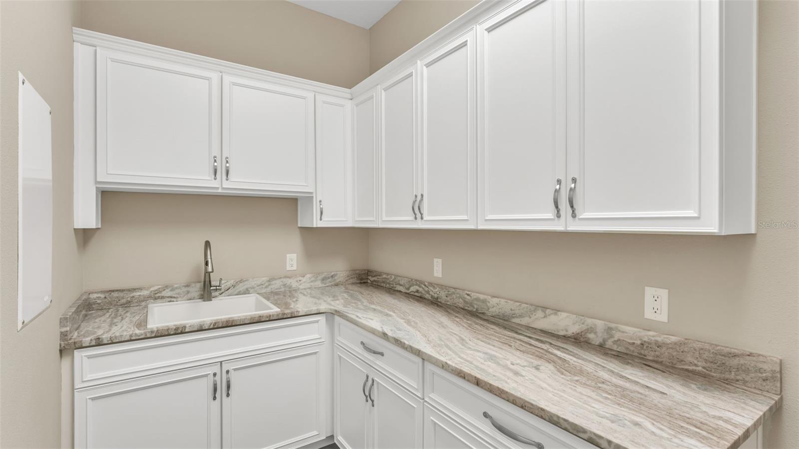 Image 30 of 57 For 6553 Heritage Park Place