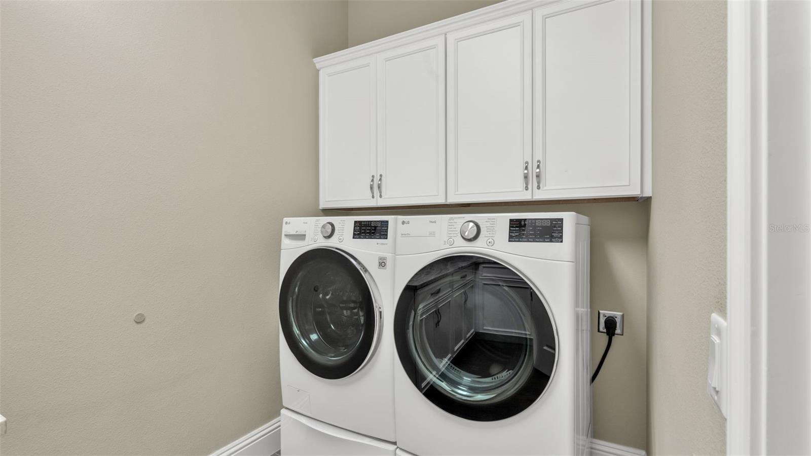 Image 31 of 57 For 6553 Heritage Park Place