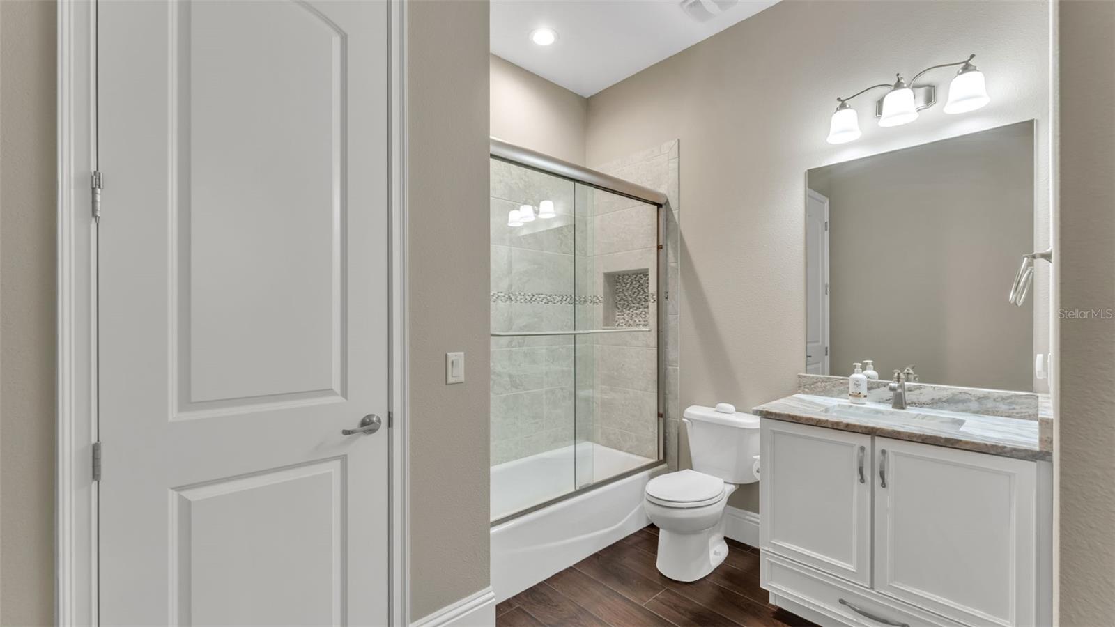 Image 32 of 57 For 6553 Heritage Park Place