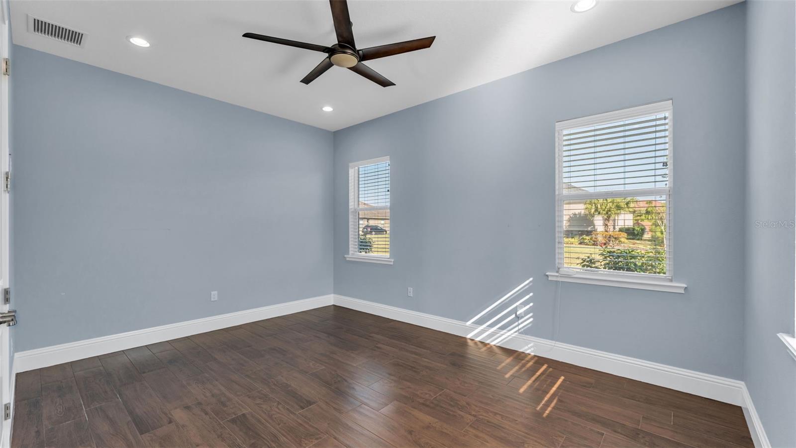 Image 38 of 57 For 6553 Heritage Park Place