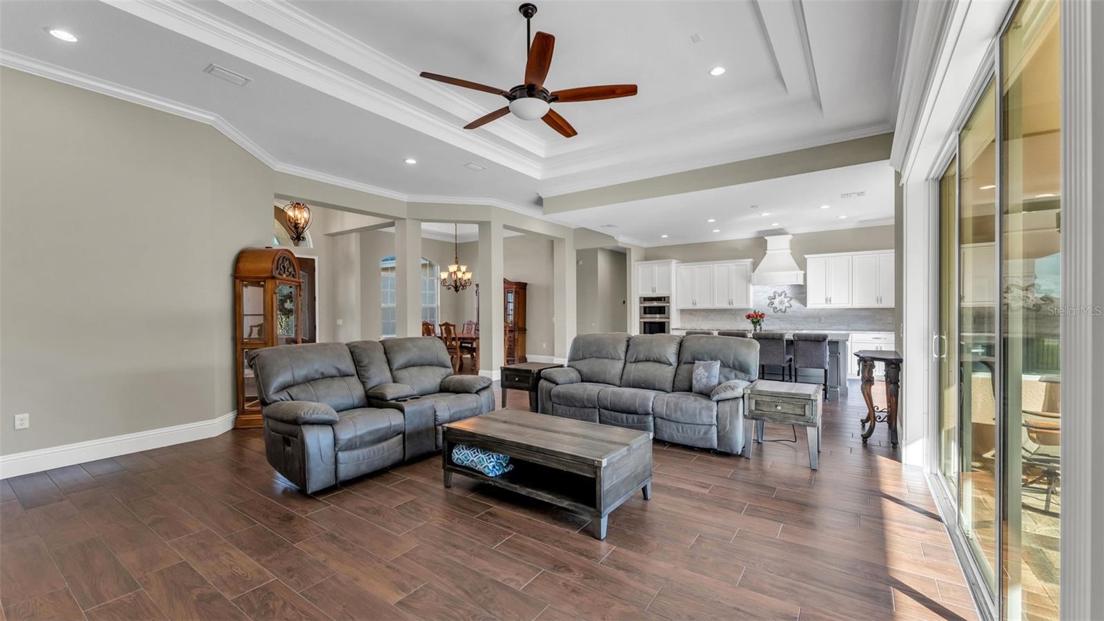 Image 4 of 57 For 6553 Heritage Park Place