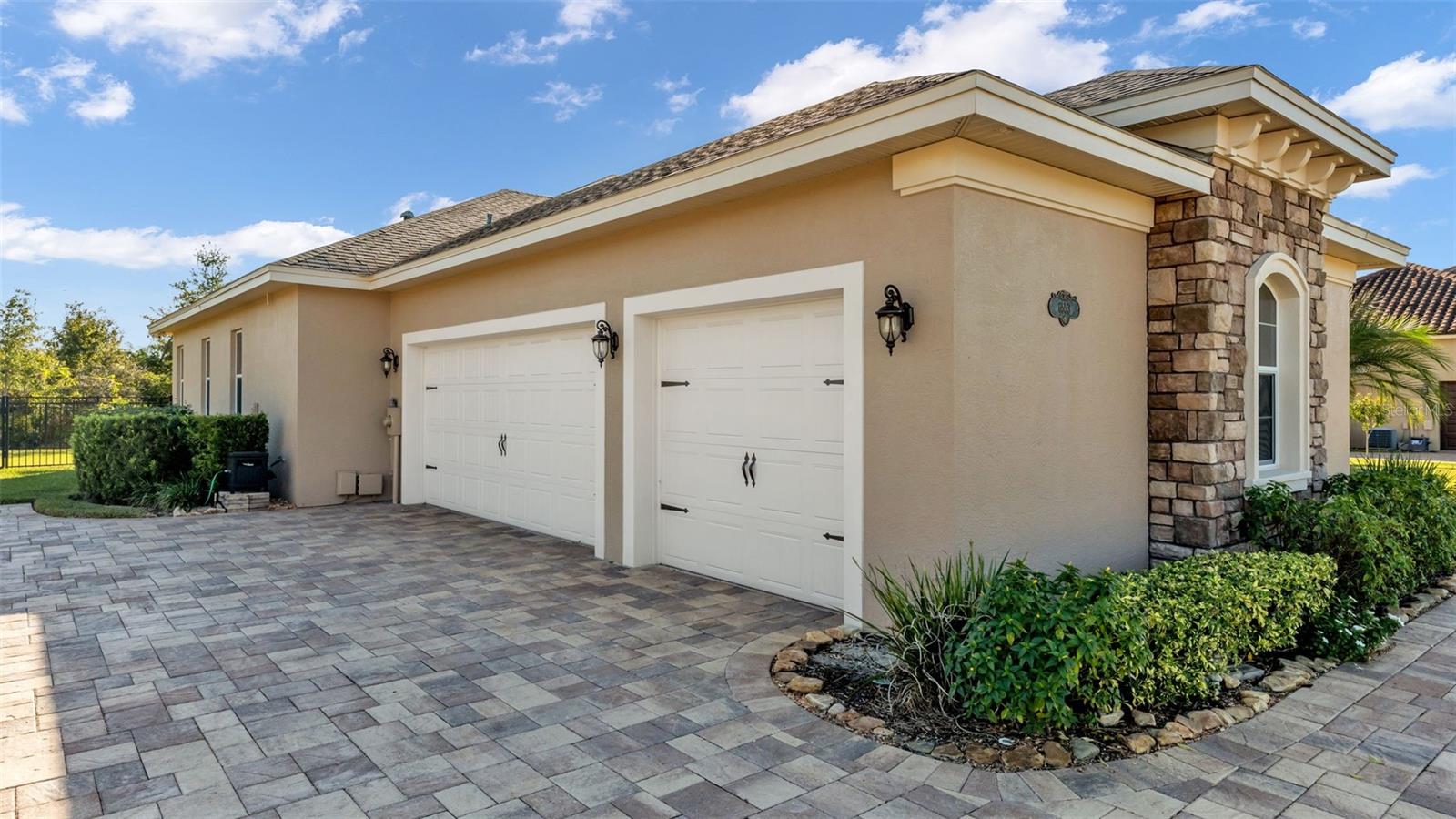 Image 54 of 57 For 6553 Heritage Park Place