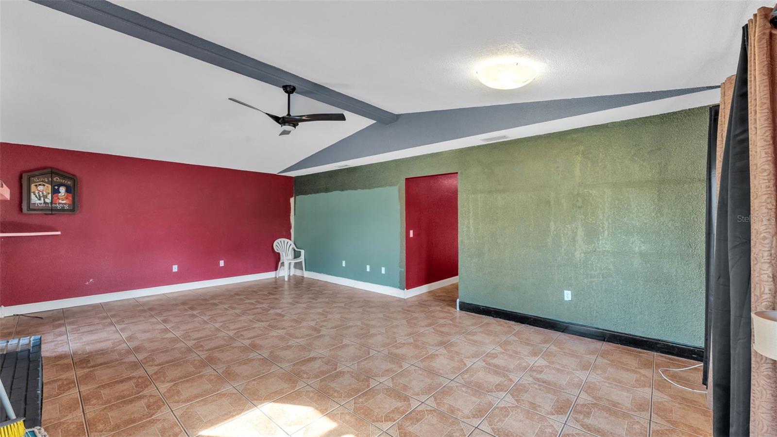 Image 9 of 39 For 427 El Dorado Street