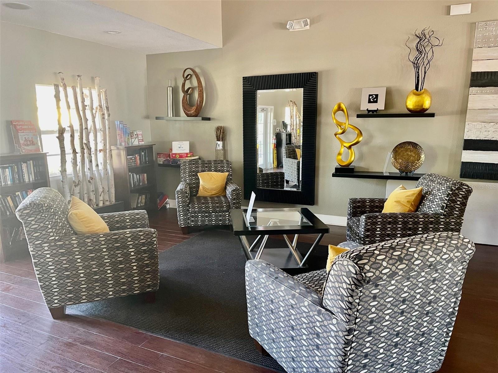 Image 21 of 42 For 213 Sea Horse Drive Se B