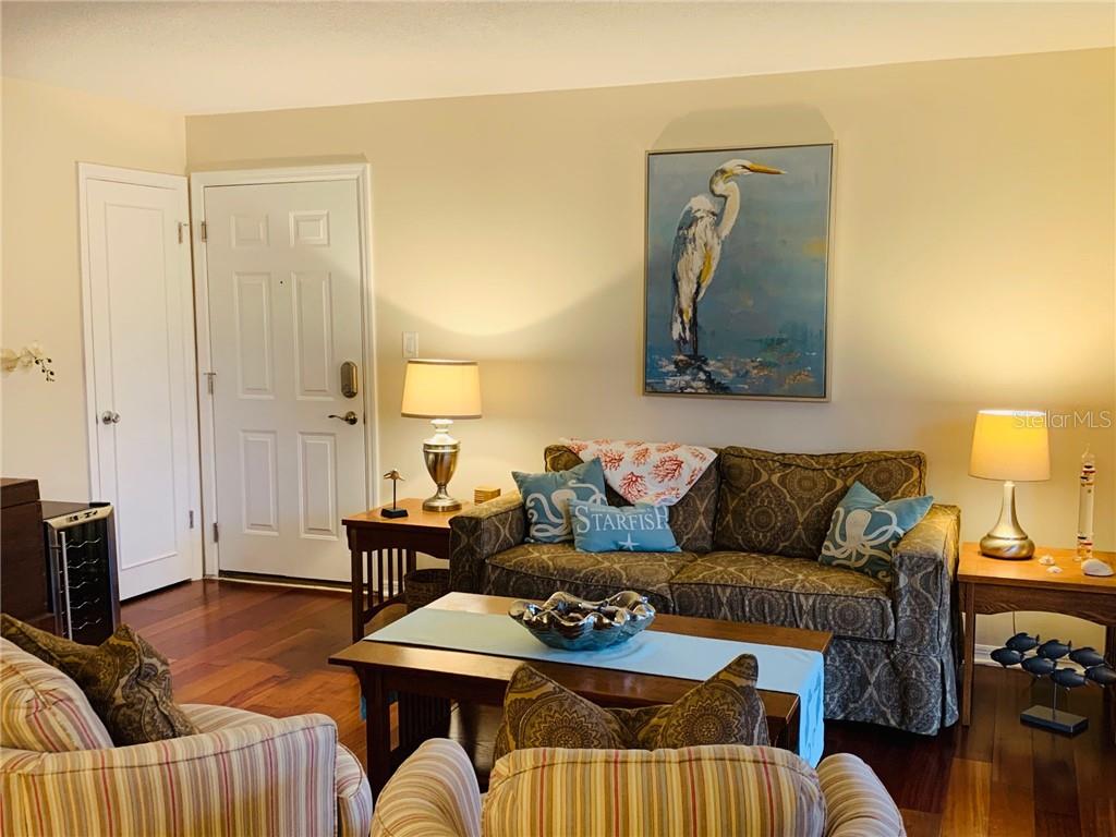 Image 6 of 42 For 213 Sea Horse Drive Se B