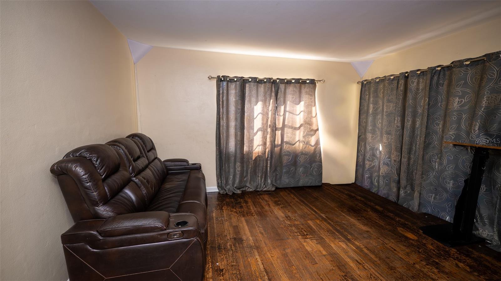 Image 11 of 16 For 1603 Skinner Street