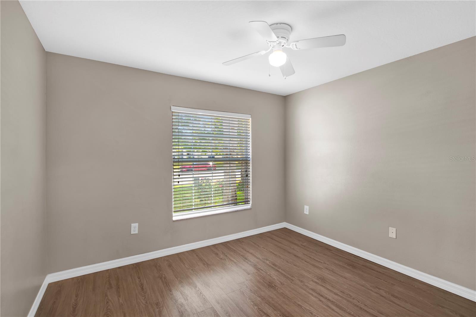 Image 13 of 22 For 3828 Hampton Hills Drive