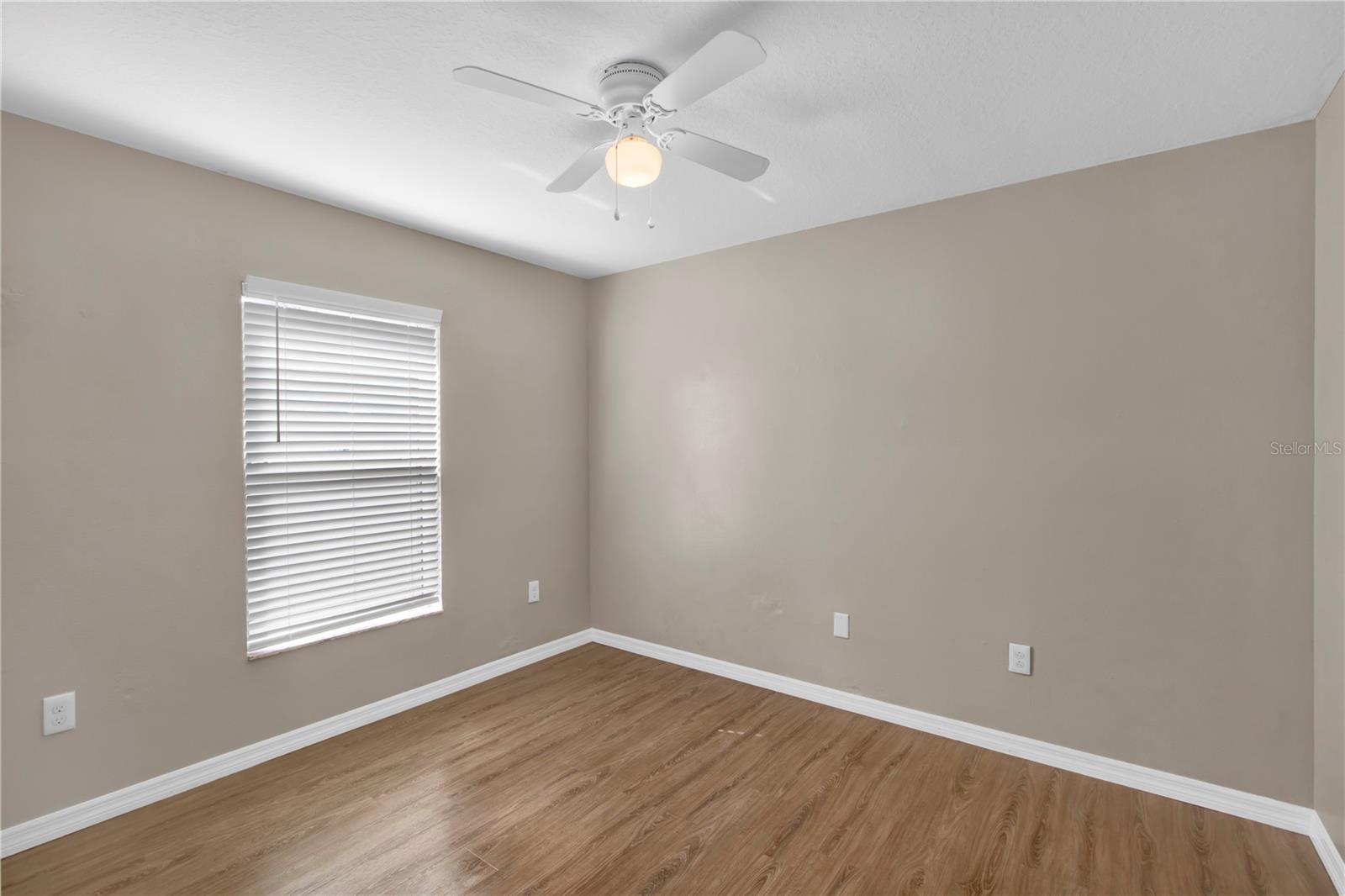 Image 15 of 22 For 3828 Hampton Hills Drive