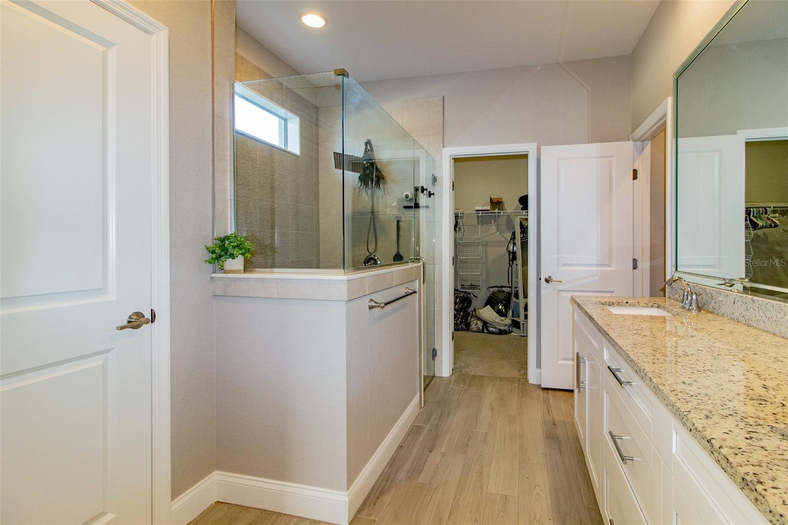 Image 25 of 49 For 5023 Ridgefield Lane