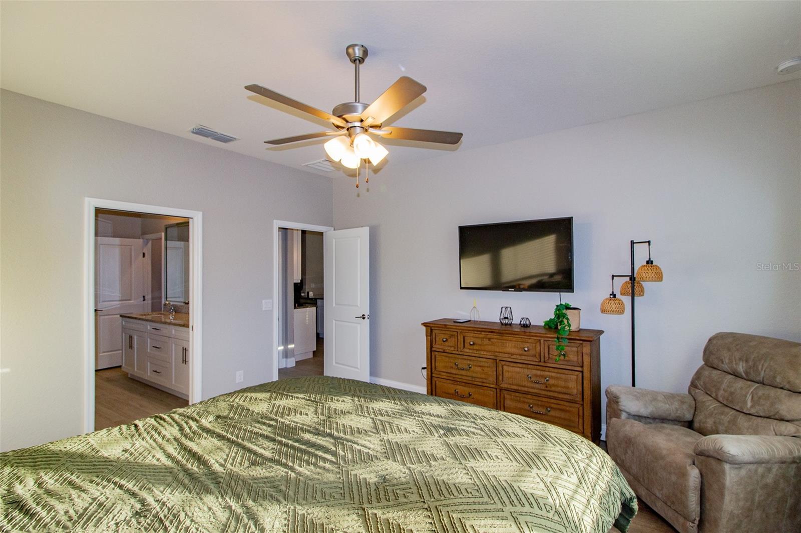 Image 31 of 49 For 5023 Ridgefield Lane