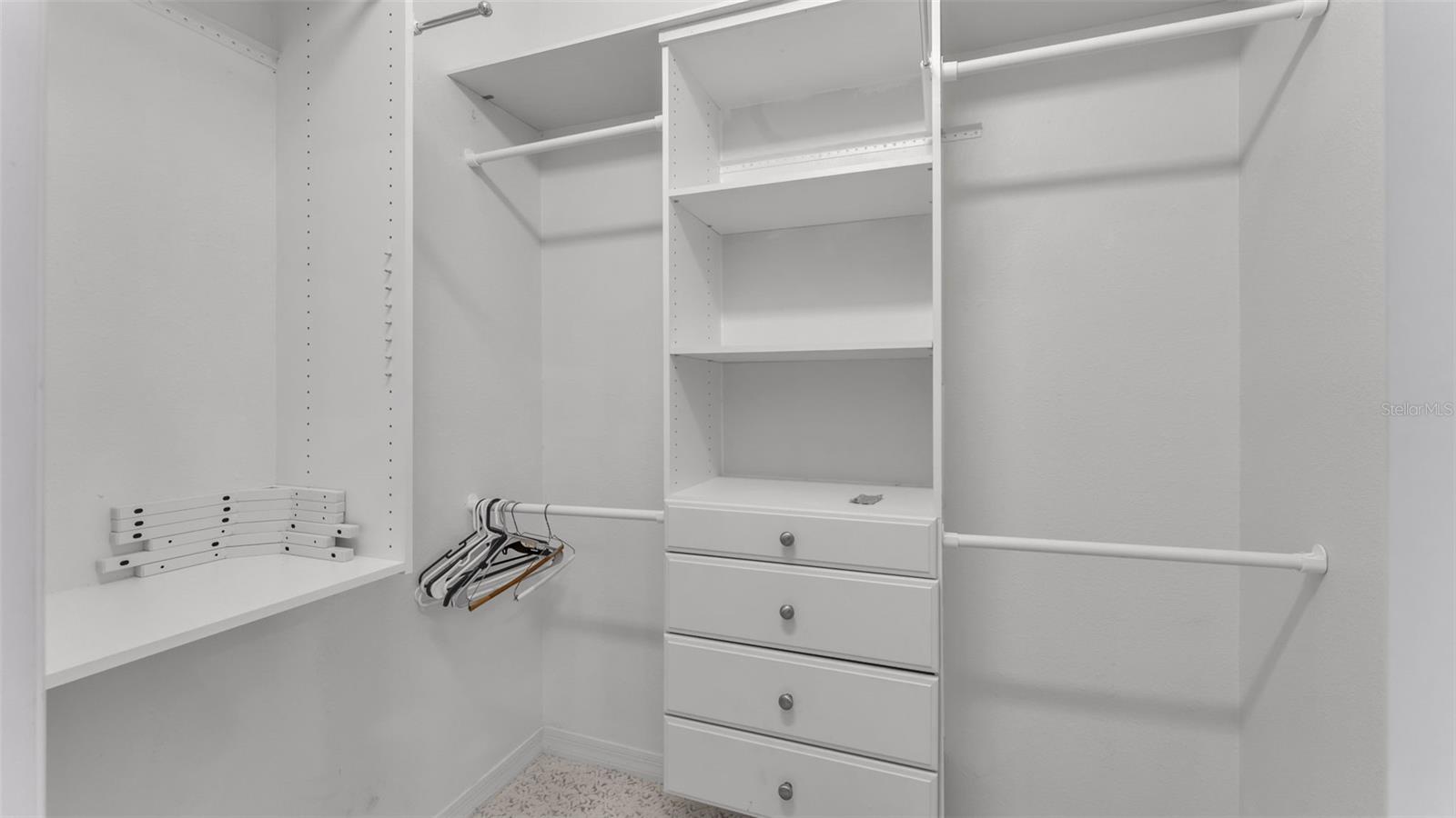 Image 30 of 57 For 2104 Longleaf Circle