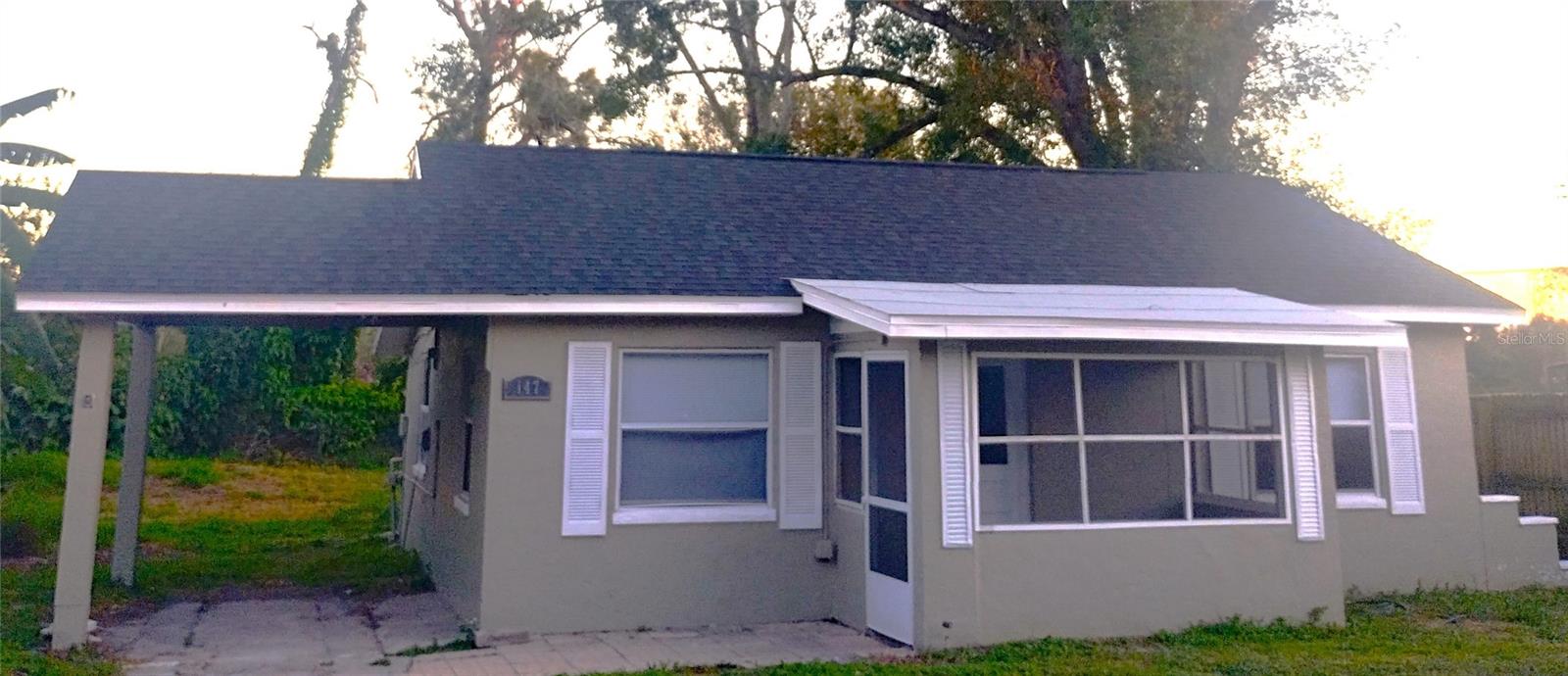 Listing Details for 147 Palm Drive, WINTER HAVEN, FL 33880