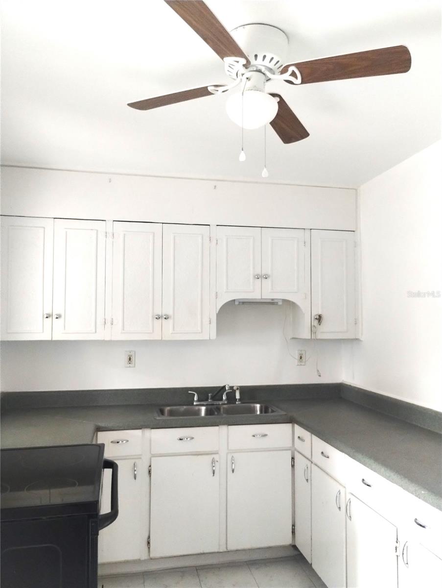 Image 2 of 11 For 147 Palm Drive