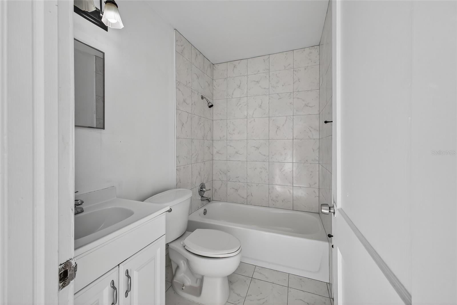 Image 7 of 11 For 147 Palm Drive