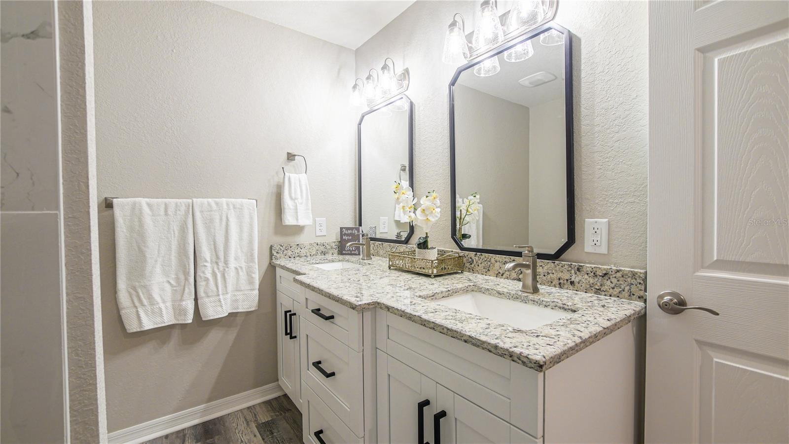 Image 5 of 26 For 13572 102nd Court