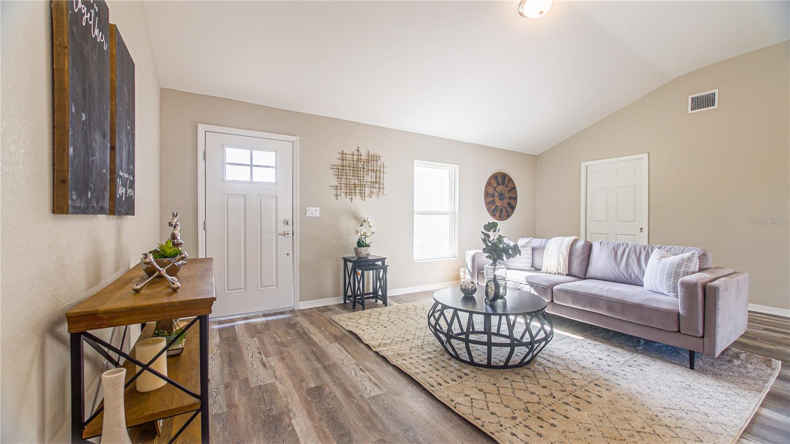 Image 9 of 26 For 13572 102nd Court