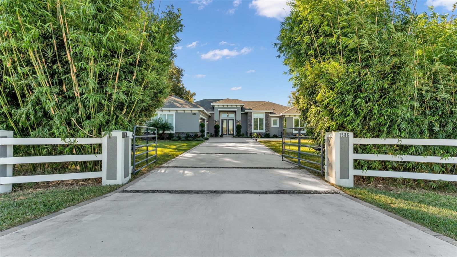 Image 3 of 60 For 1586 Martin Luther King Boulevard Ne