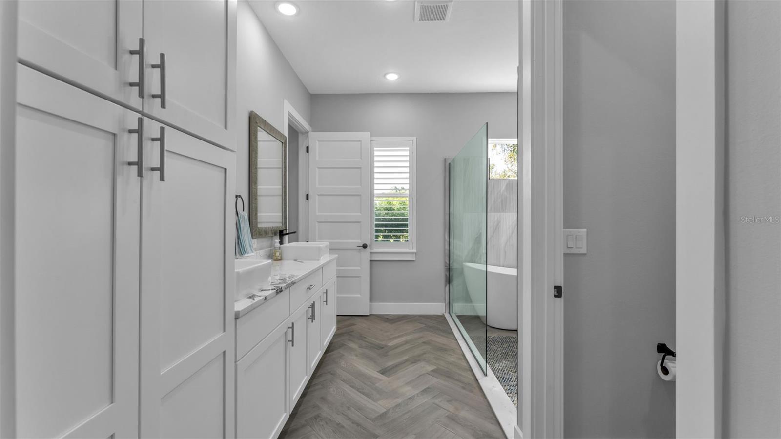 Image 37 of 60 For 1586 Martin Luther King Boulevard Ne