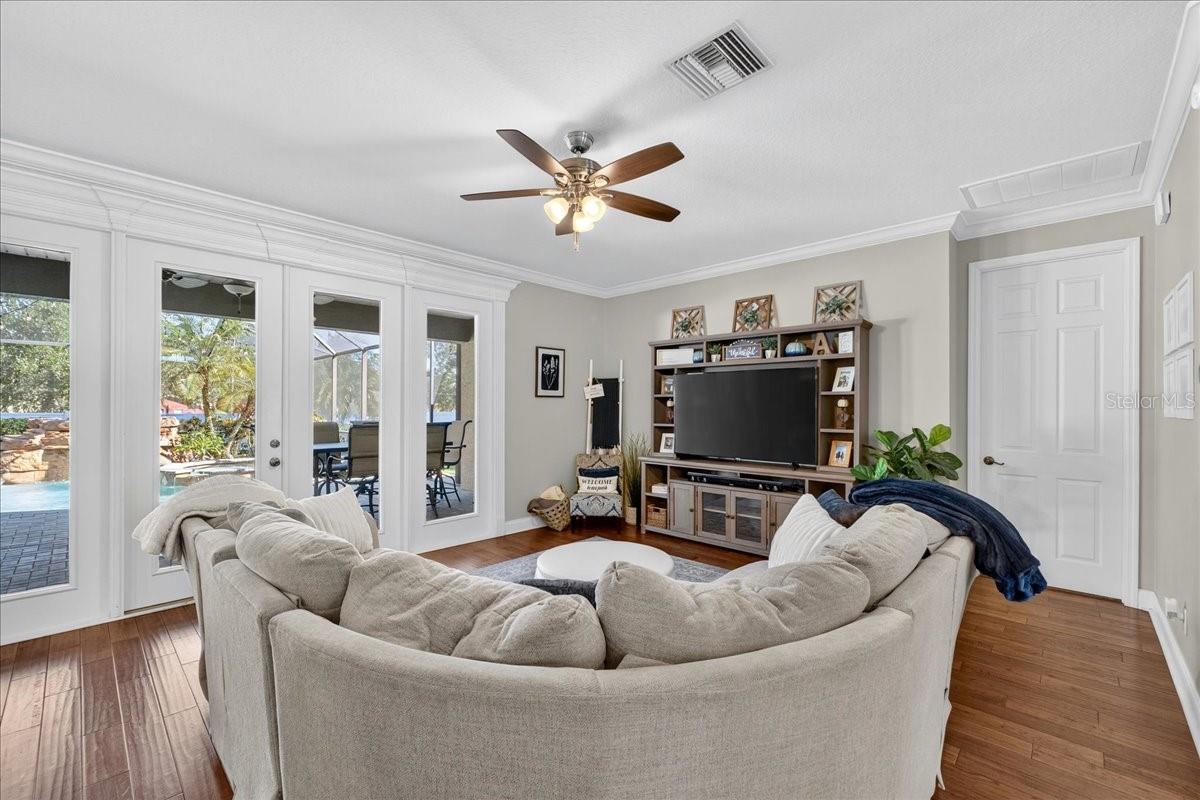 Image 10 of 51 For 3928 Sunnywood Circle