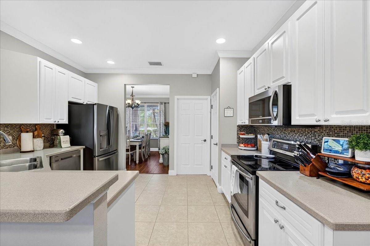 Image 11 of 51 For 3928 Sunnywood Circle