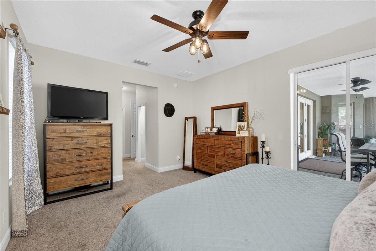 Image 21 of 51 For 3928 Sunnywood Circle