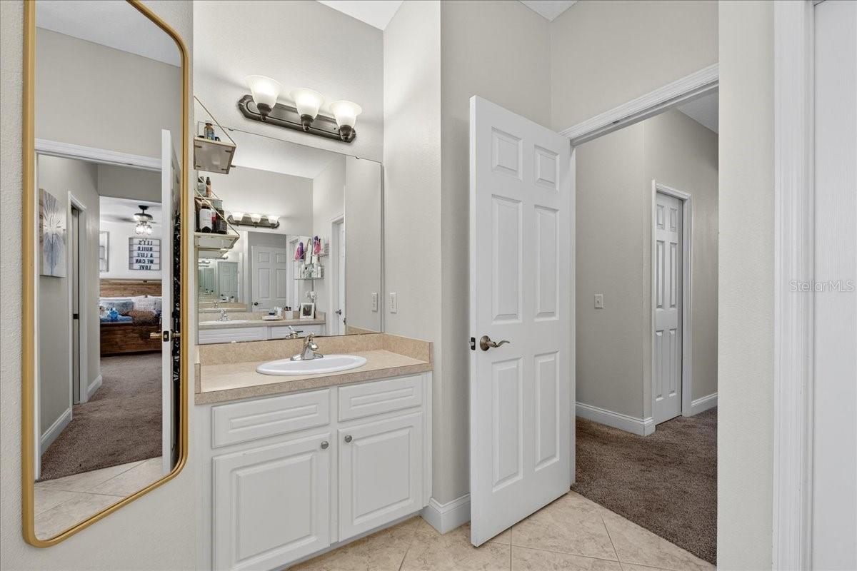 Image 22 of 51 For 3928 Sunnywood Circle