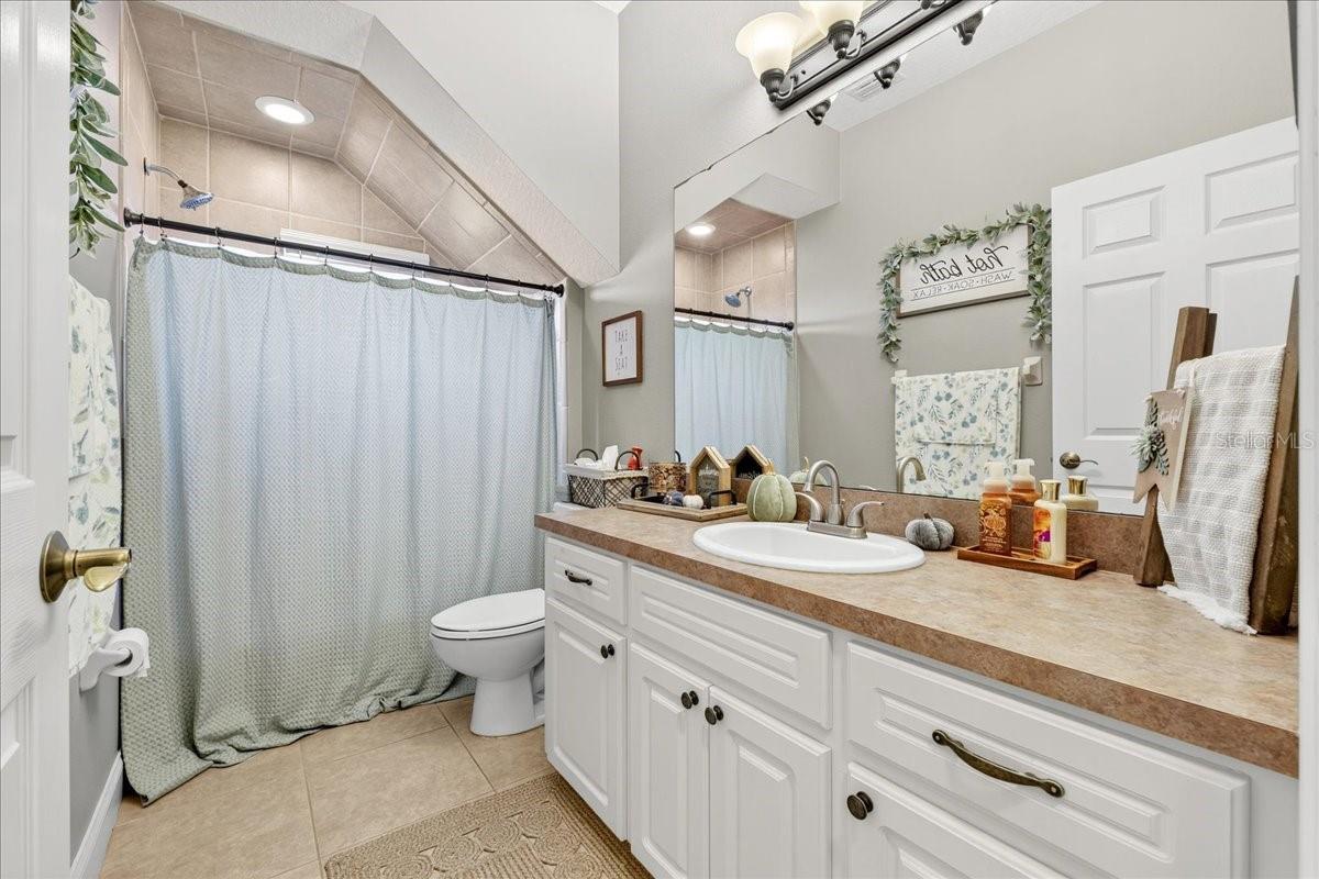 Image 31 of 51 For 3928 Sunnywood Circle