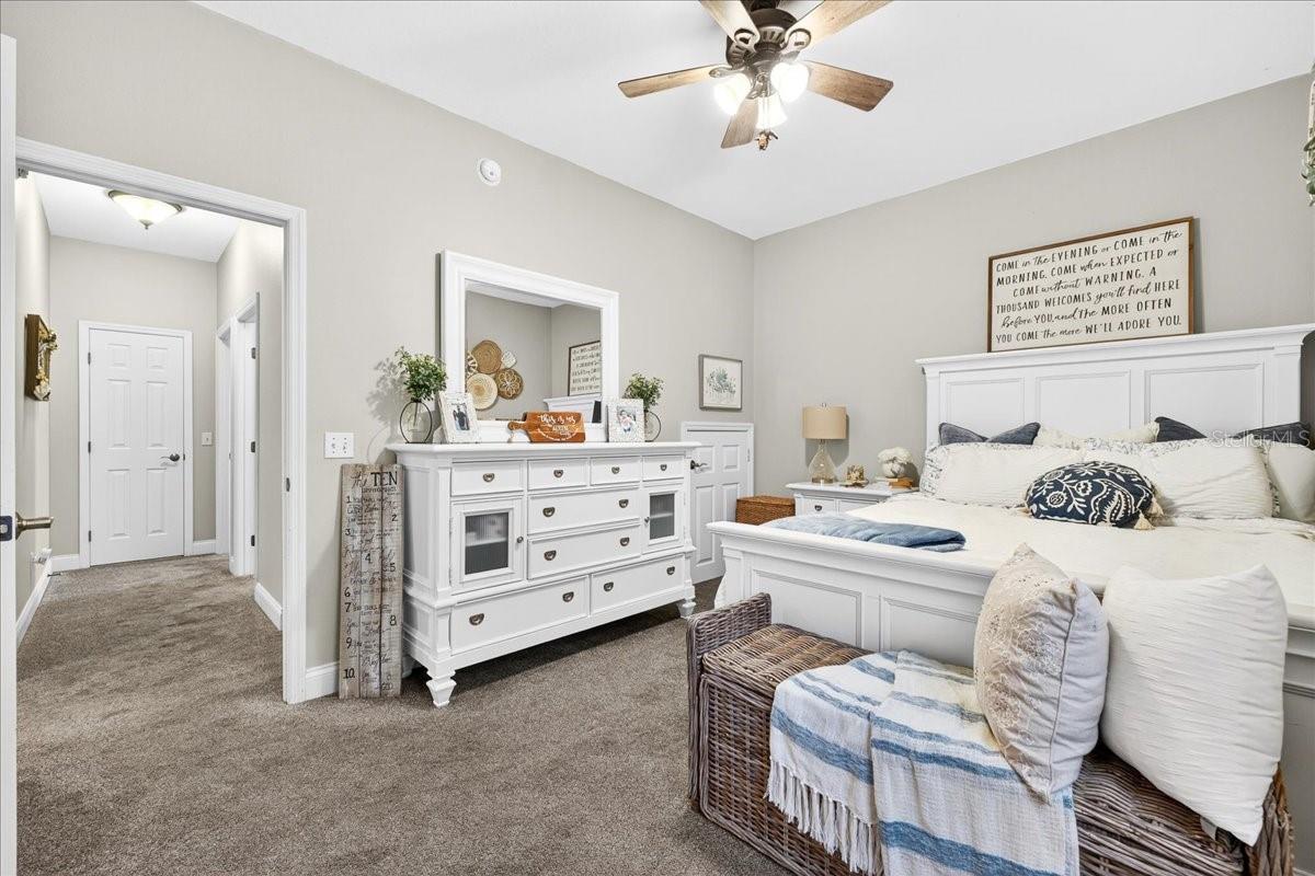 Image 33 of 51 For 3928 Sunnywood Circle