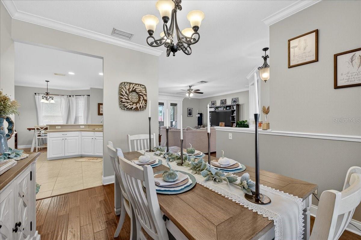 Image 7 of 51 For 3928 Sunnywood Circle