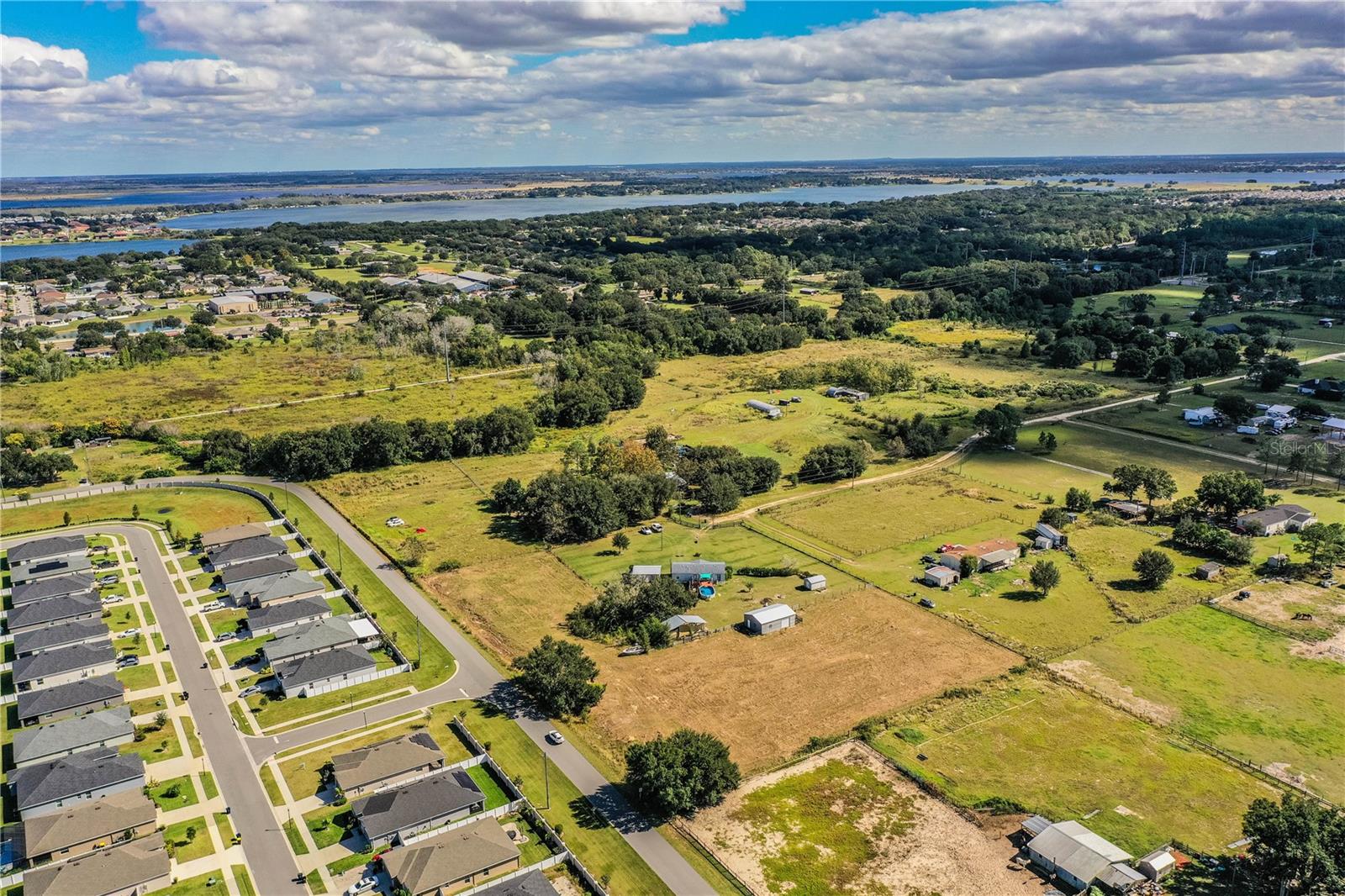 Image 13 of 41 For 318 Skyblue Lane