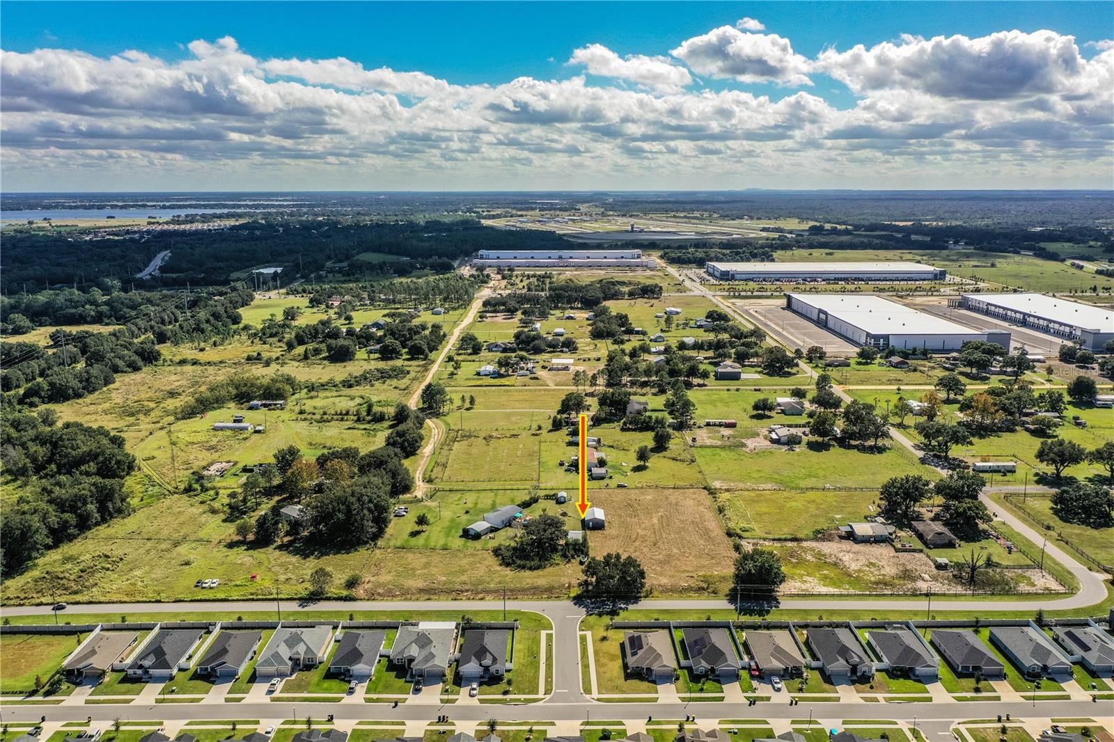 Image 15 of 41 For 318 Skyblue Lane