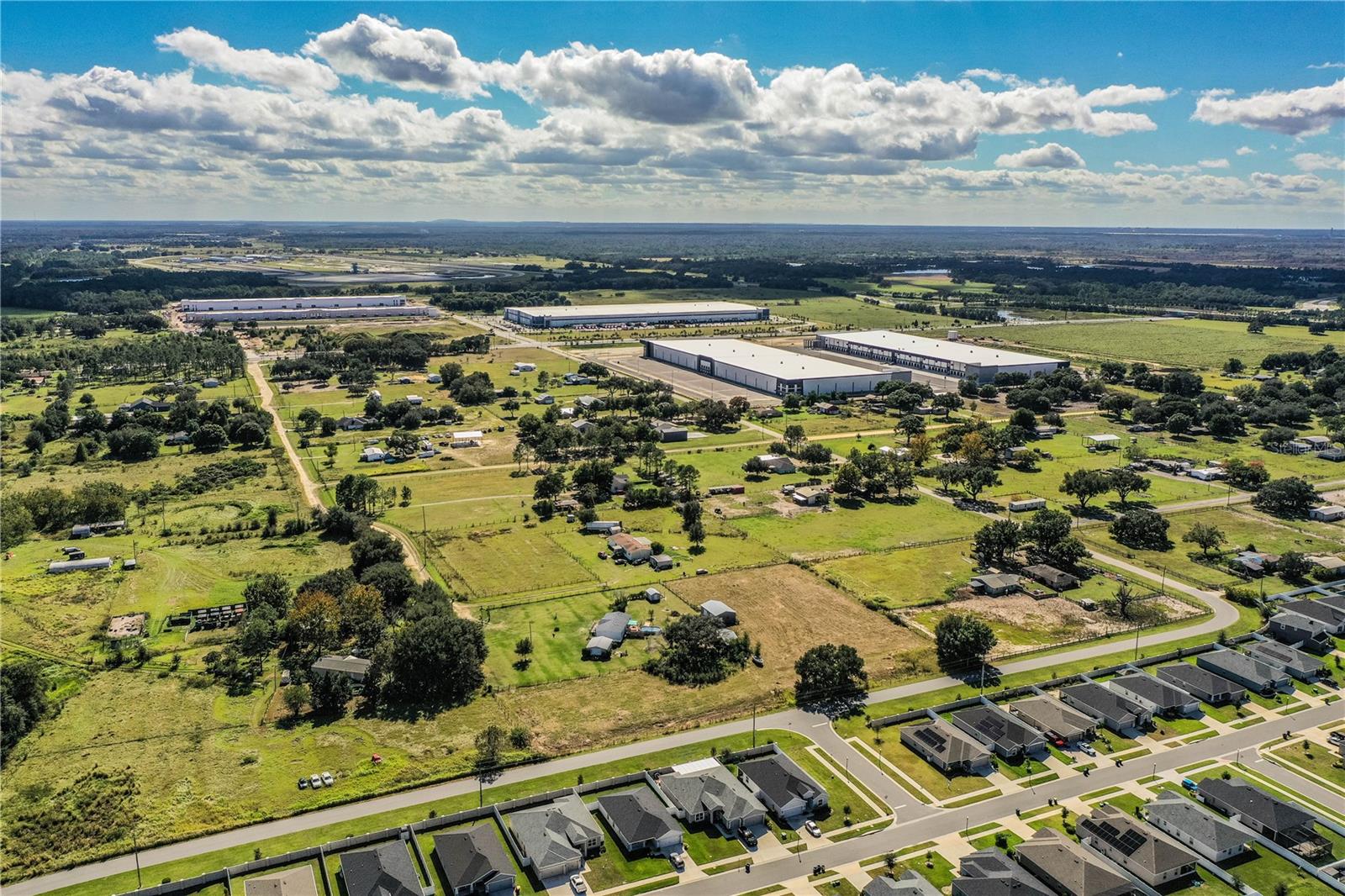 Image 17 of 41 For 318 Skyblue Lane