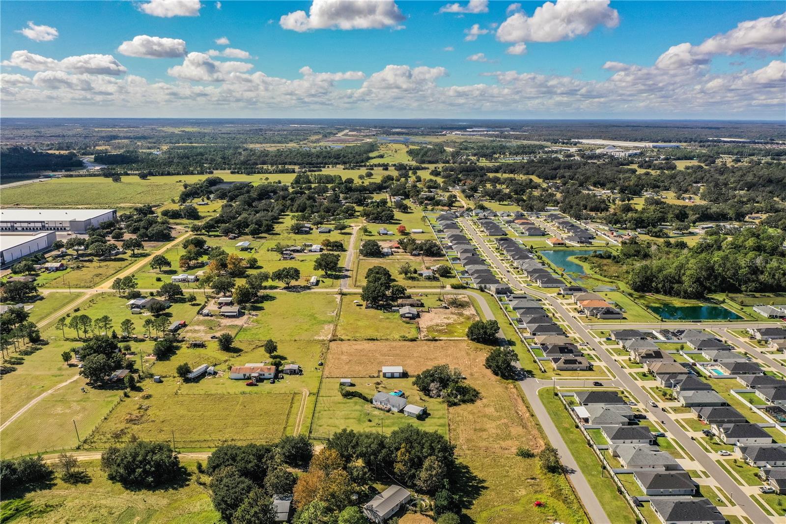 Image 19 of 41 For 318 Skyblue Lane