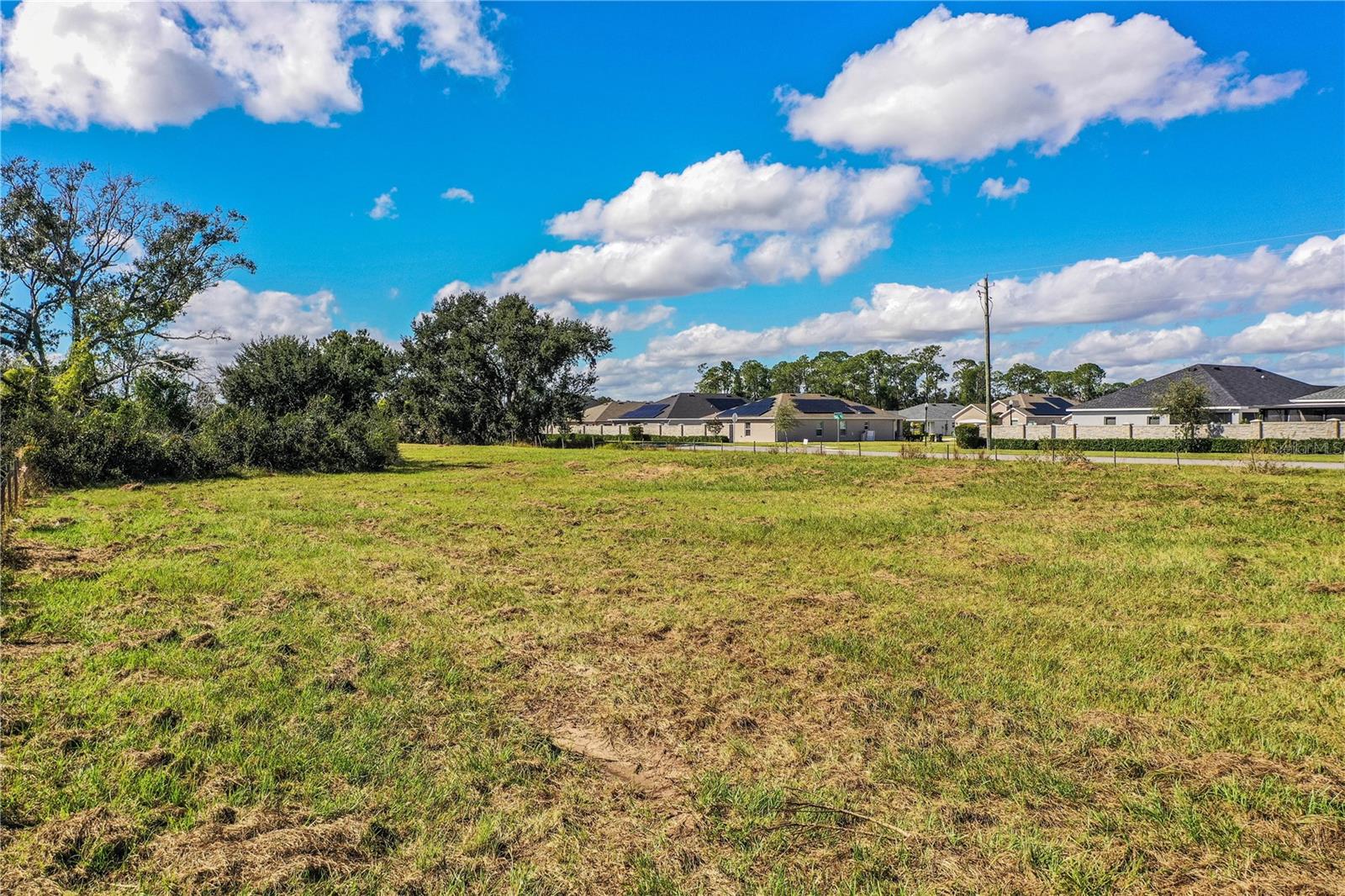 Image 29 of 41 For 318 Skyblue Lane