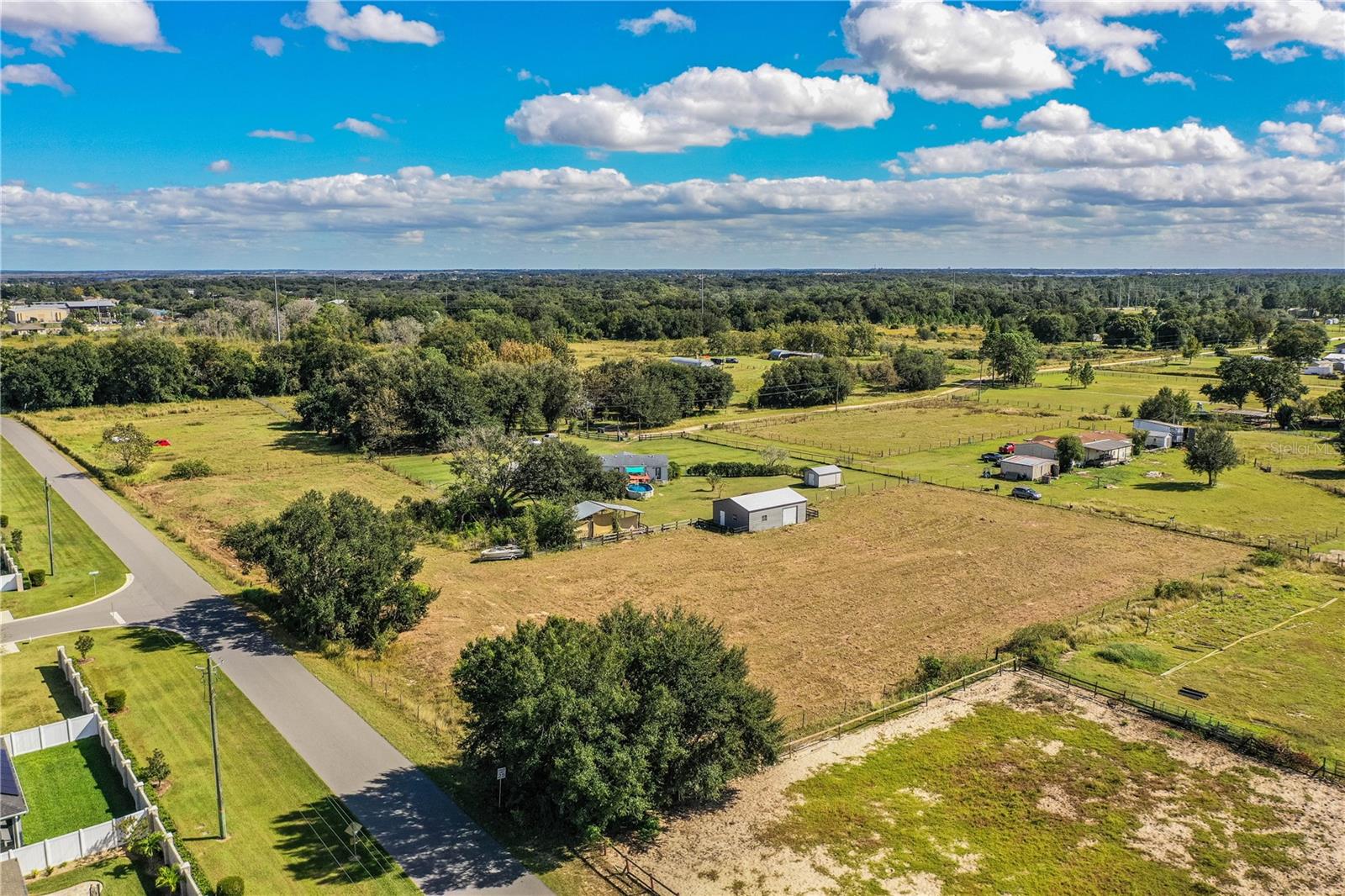 Image 32 of 41 For 318 Skyblue Lane